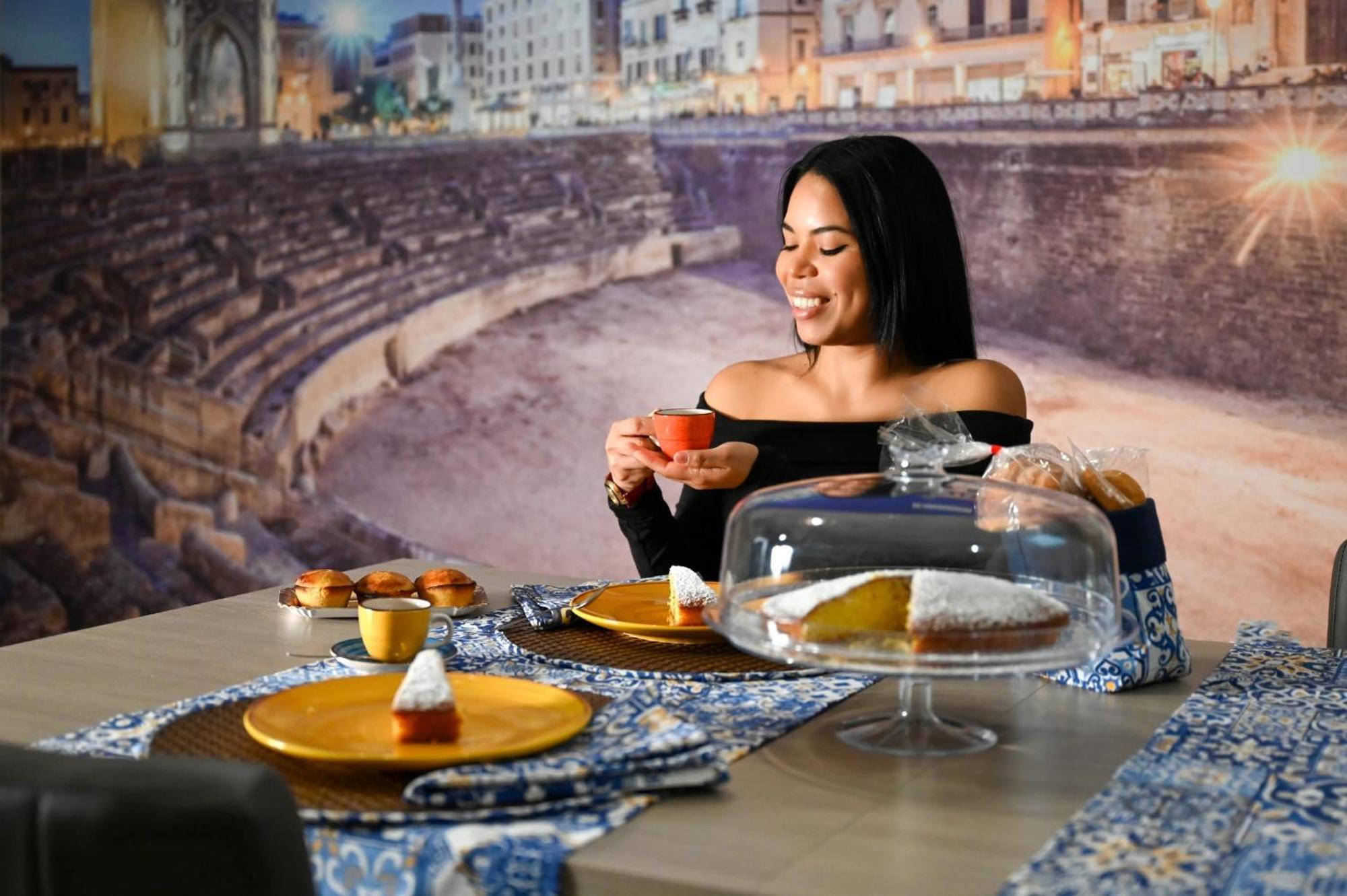 "Il Vecchio Salone" Appartamento In Pieno Centro Con Garage Privato Lecce Bagian luar foto